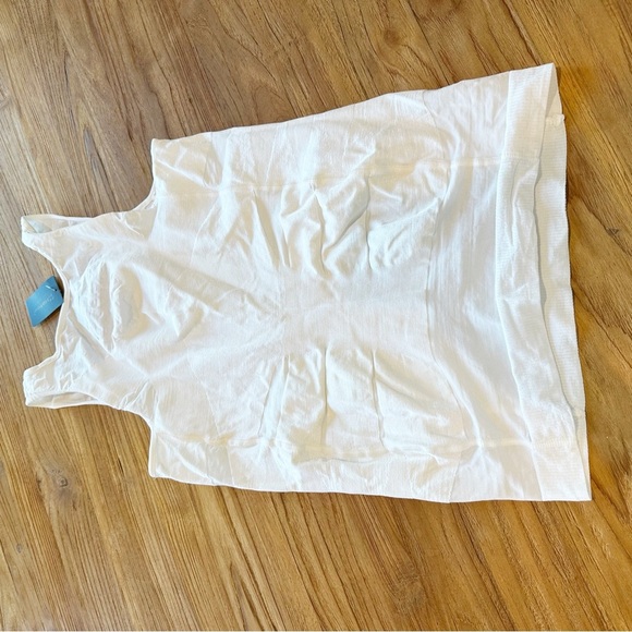 Hoter Men’s White Compression Tank Top Pullover Shape Wear NWT Size Large Nylon - Picture 2 of 9